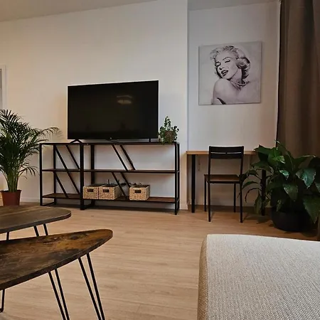 아파트 2 With Terrace, New Building, 413